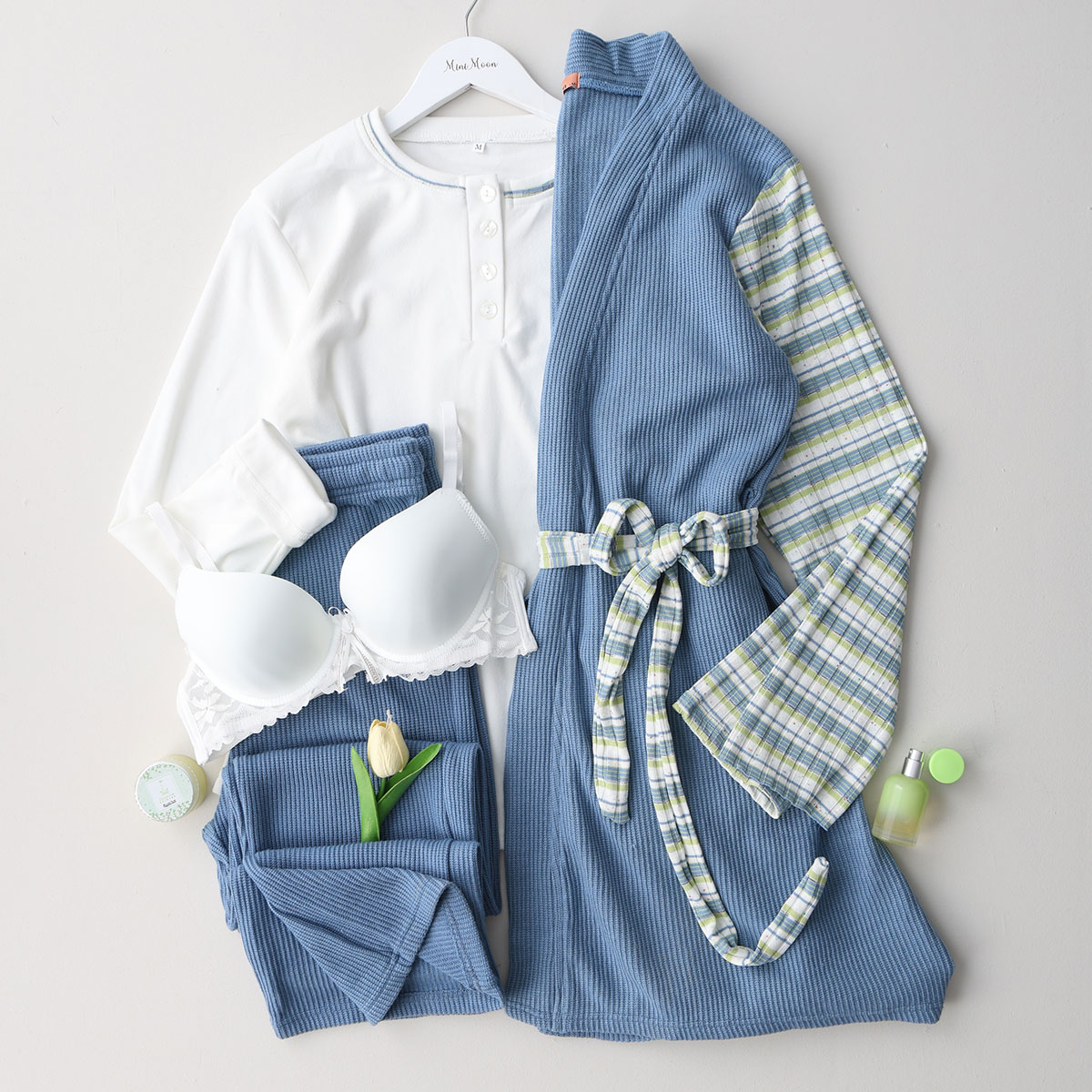 Untitled-2-Recovered-Recovered-Recovered-Recovered بيجاما ثلاث قطع - الصورة 1