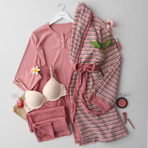 بيجاما ثلاث قطع صوف ناعم